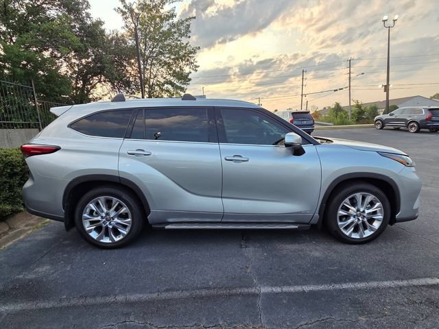 Used 2022 Toyota Highlander Limited AWD/4WD image 5