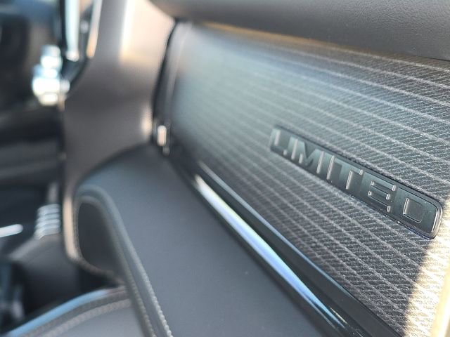 Used 2023 RAM 3500 Limited image 23