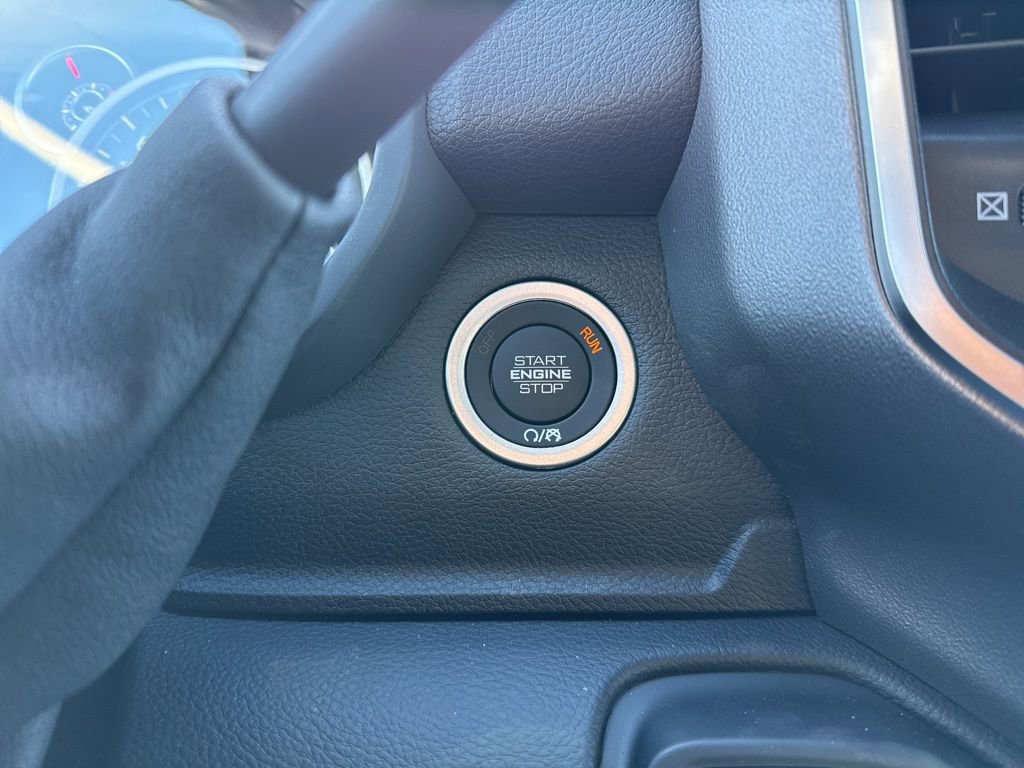 New 2026 RAM 3500 Big Horn AWD/4WD image 17
