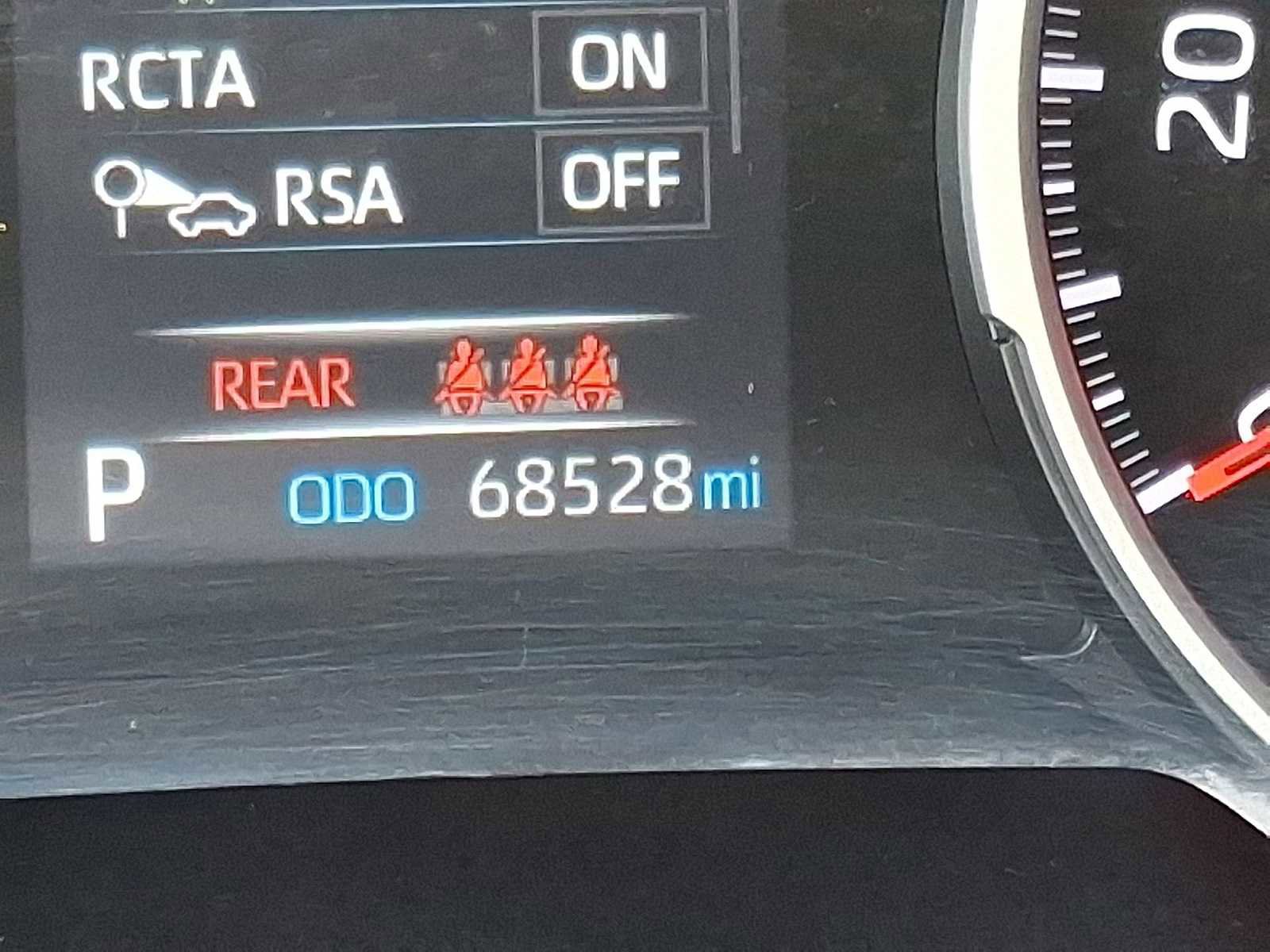 Used 2022 Toyota RAV4 XLE image 18