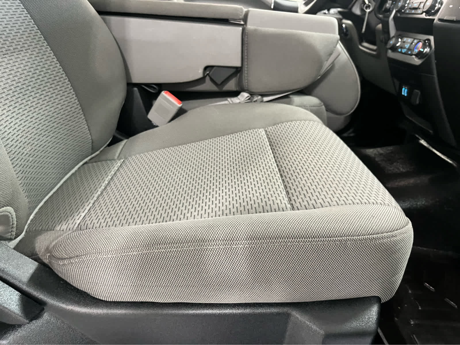 Certified 2019 Ford F250 XLT w/ XLT Value Package AWD/4WD image 55