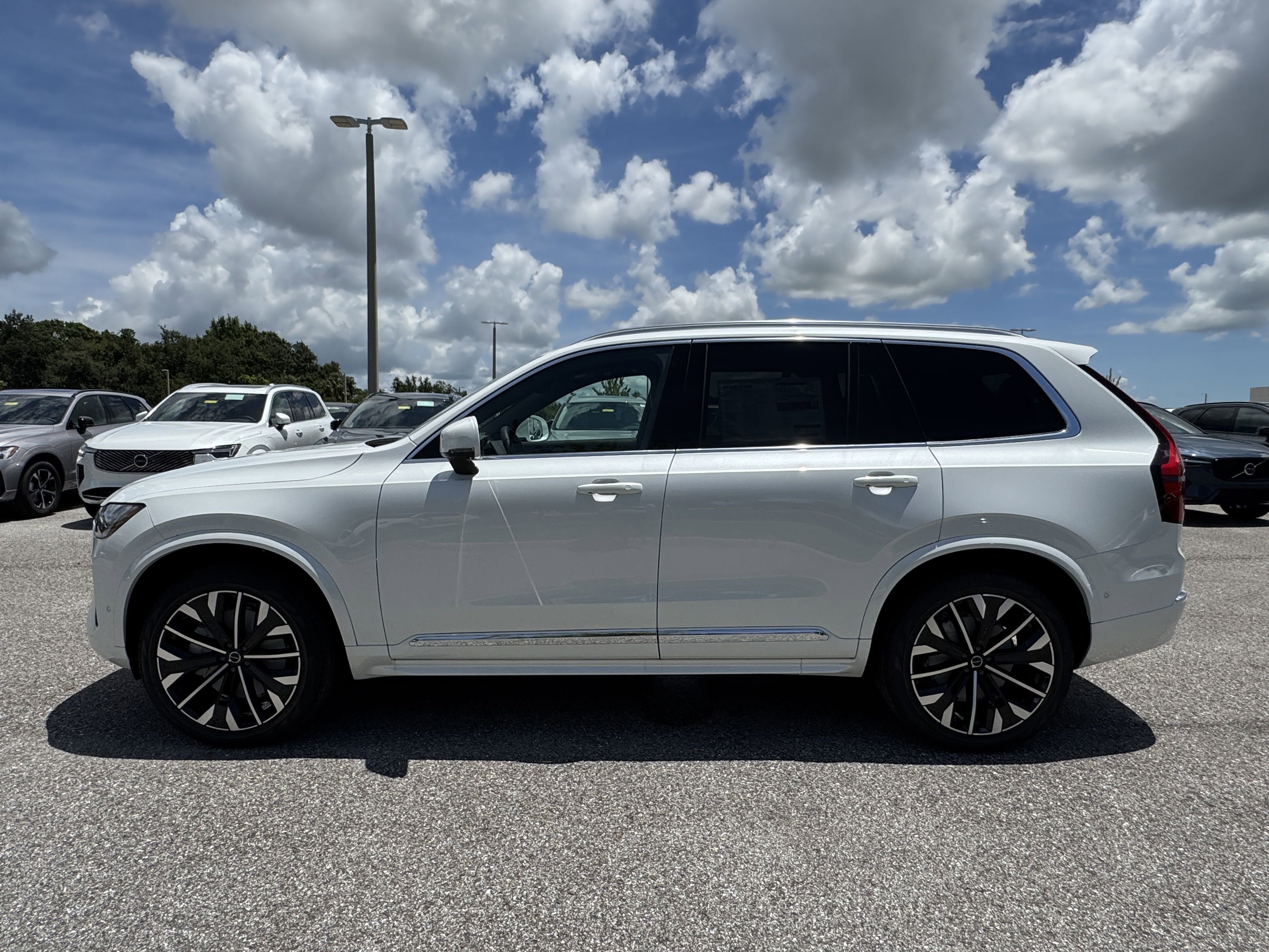 New 2026 Volvo XC90 B6 Plus w/ Protection Package Premier image 6