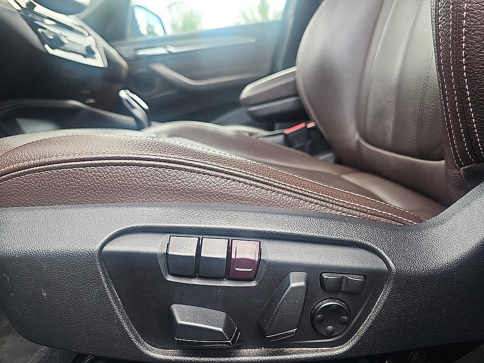 Used 2020 BMW X1 sDrive28i w/ Premium Package FWD image 13