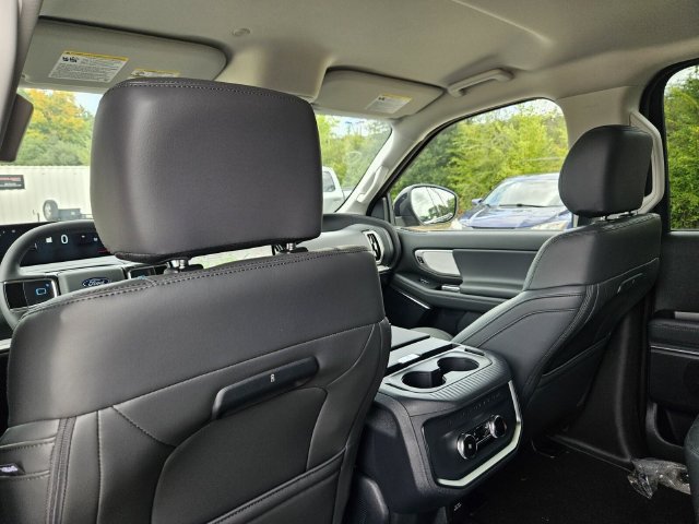 New 2026 Ford Expedition Active RWD image 18