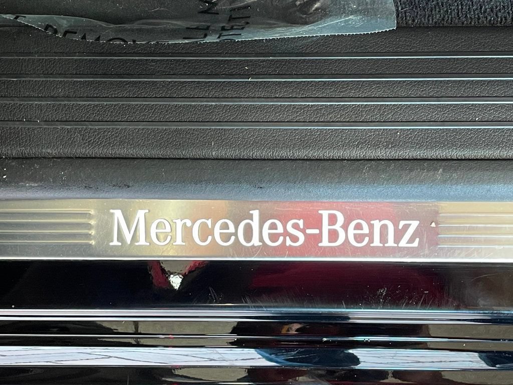 Used 2024 Mercedes-Benz GLE 450e 4MATIC image 18