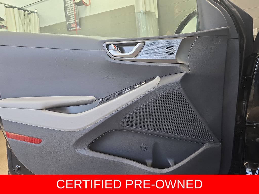Used 2022 Hyundai Ioniq SEL FWD image 28