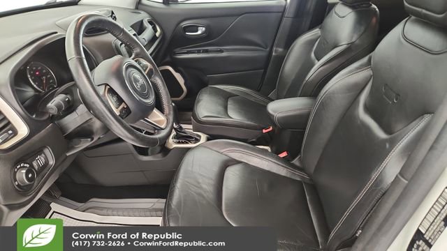 Used 2016 Jeep Renegade Limited image 12