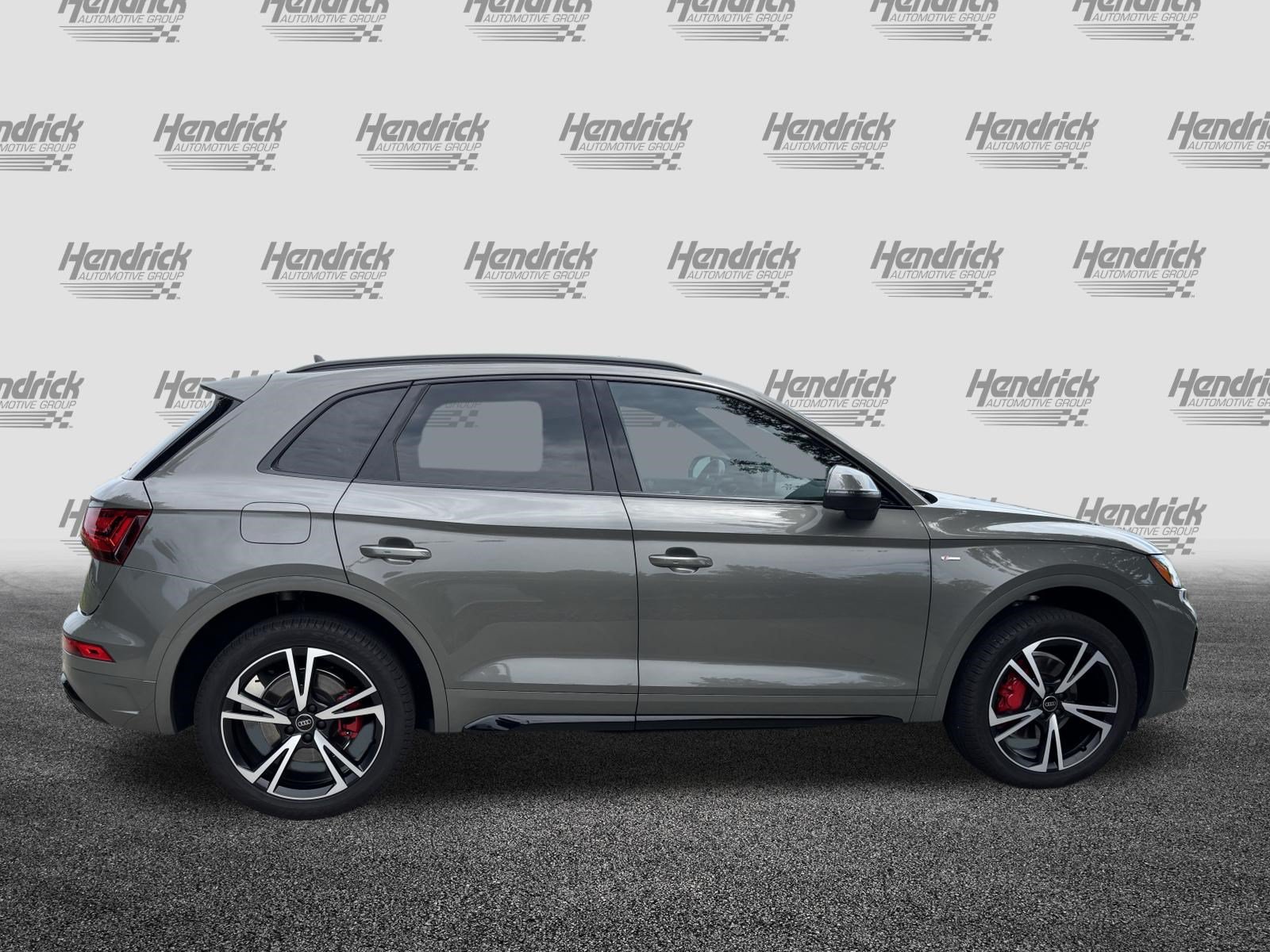 Certified 2025 Audi Q5 2.0T Premium Plus AWD/4WD image 11