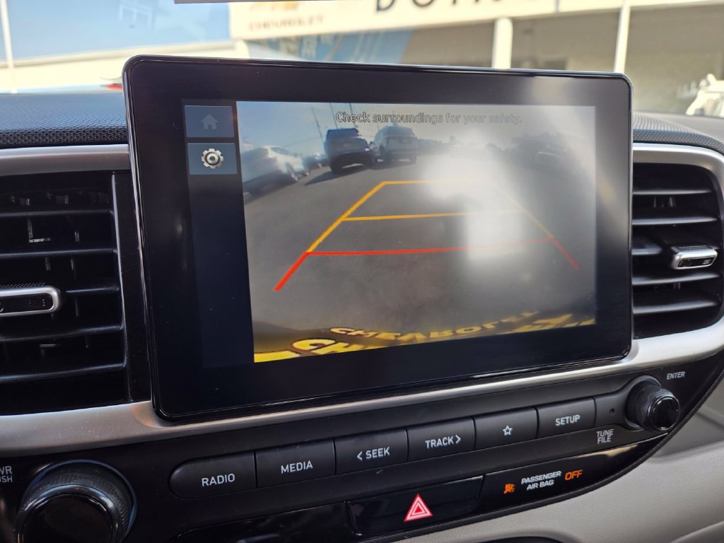 Used 2025 Hyundai Venue SEL FWD image 10