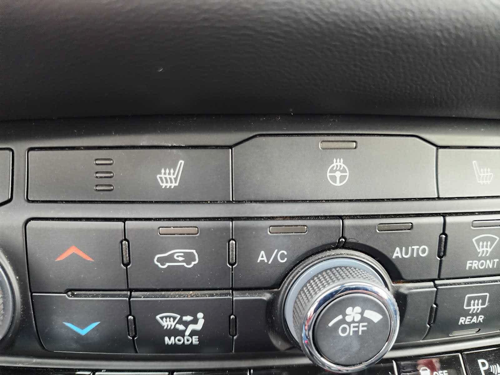 Used 2025 Dodge Durango R/T w/ Blacktop Package AWD/4WD image 27