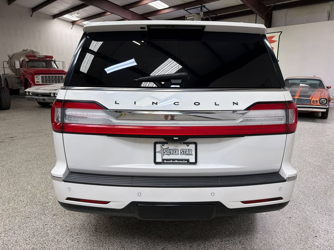 Used 2020 Lincoln Navigator Black Label w/ Cargo Convenience Package AWD/4WD image 6
