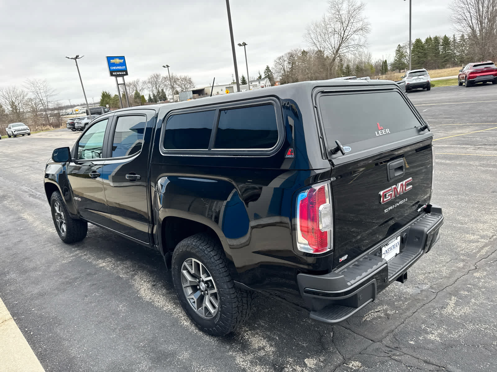 Used 2022 GMC Canyon AT4 w/ Driver Alert Package AWD/4WD image 9