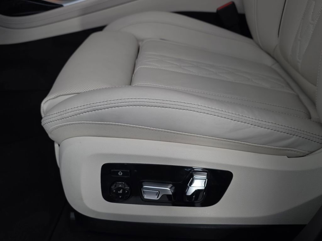 New 2026 BMW X7 xDrive40i image 29