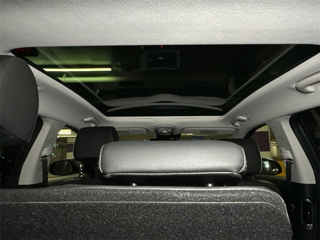 Used 2023 Hyundai Ioniq 5 Limited image 8