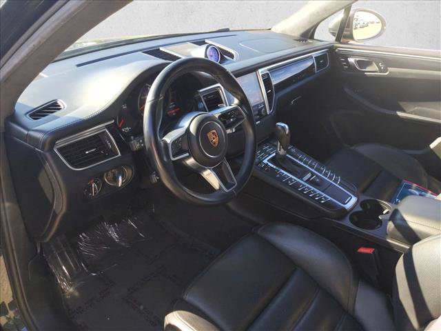 Used 2018 Porsche Macan Turbo AWD/4WD image 10