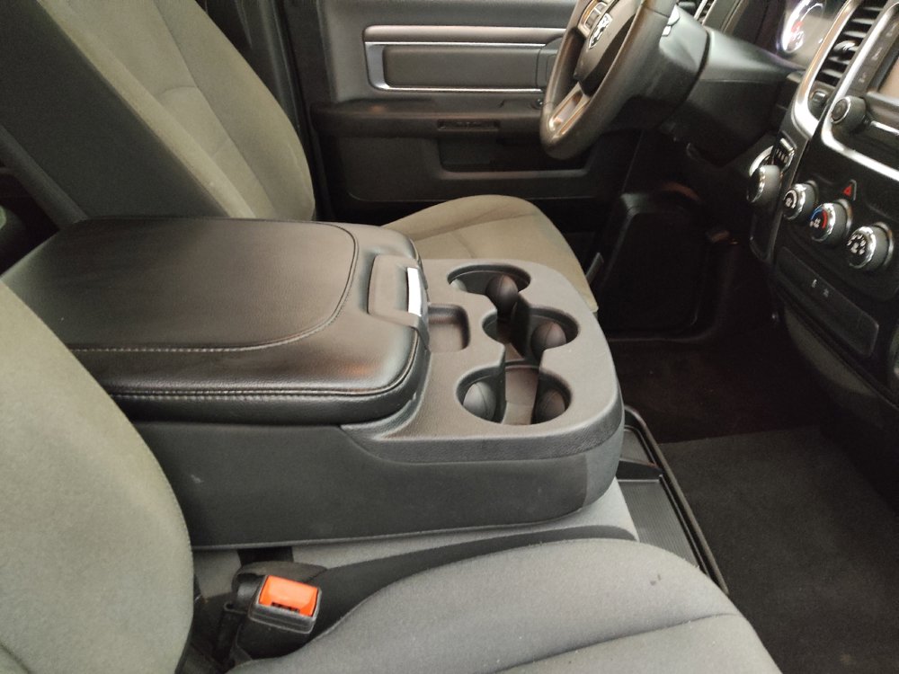 Used 2022 RAM 1500 Classic SLT image 21