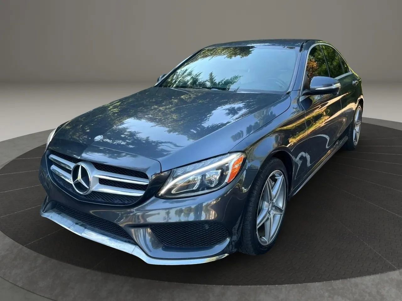 Used 2015 Mercedes-Benz C 400 4MATIC image 3