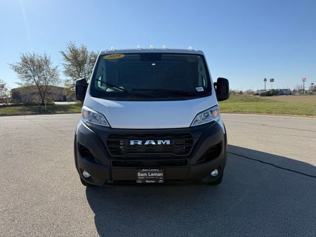 Used 2025 RAM ProMaster 2500 w/ Convenience Group image 2