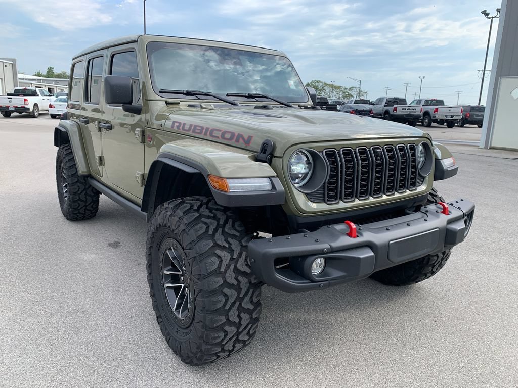 Used 2025 Jeep Wrangler Unlimited Rubicon AWD/4WD image 13