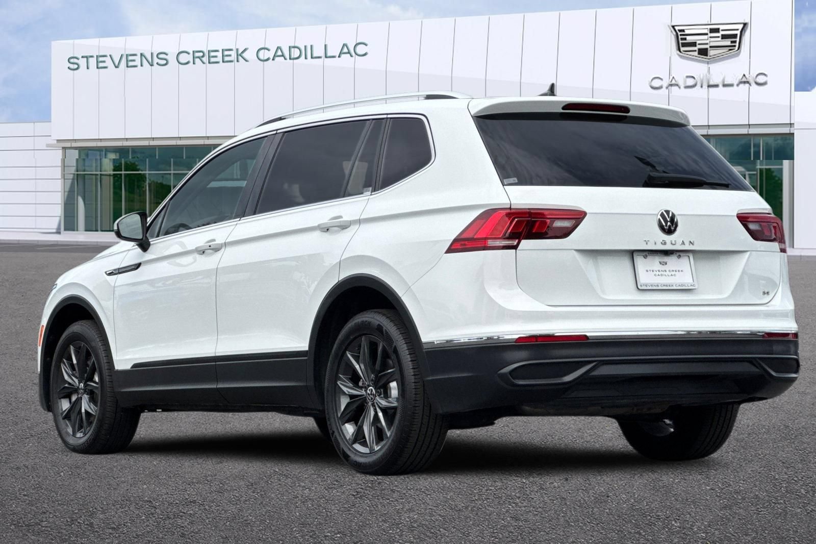 Used 2024 Volkswagen Tiguan Wolfsburg Edition FWD image 5