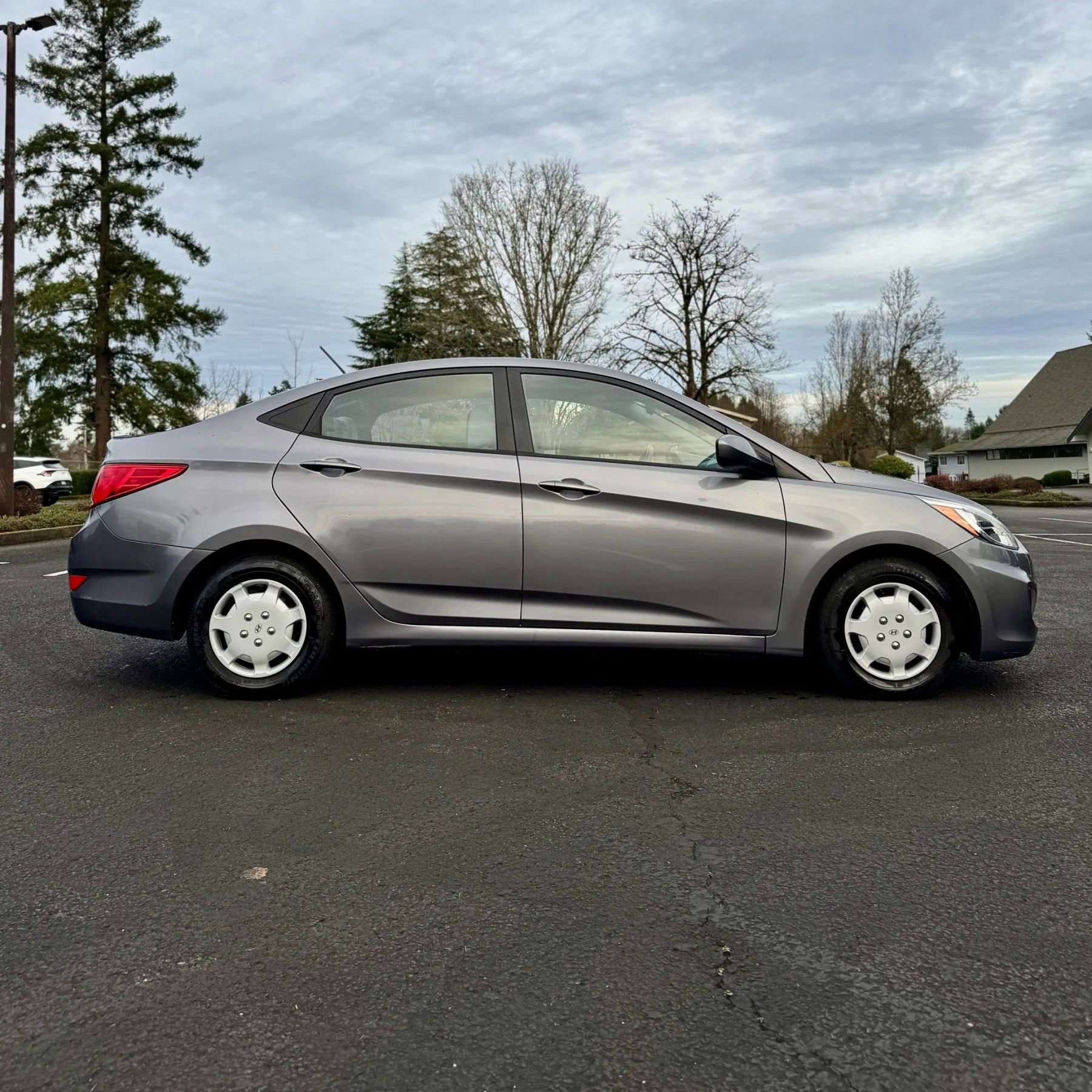 Used 2015 Hyundai Accent GLS image 5