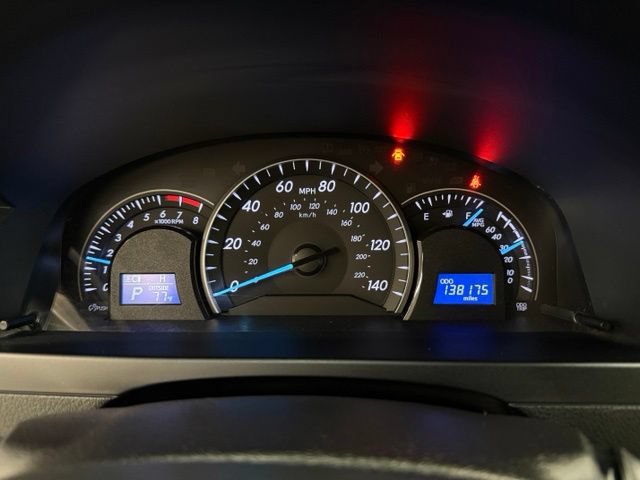 Used 2015 Toyota Camry LE FWD image 14