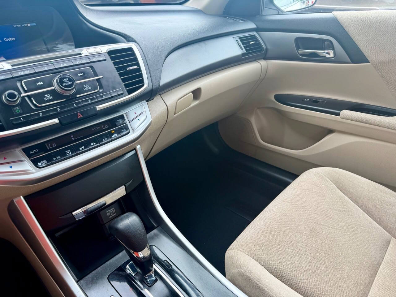 Used 2013 Honda Accord LX image 39