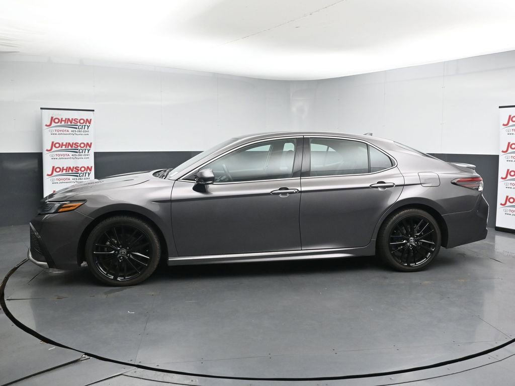 Used 2023 Toyota Camry XSE FWD image 5
