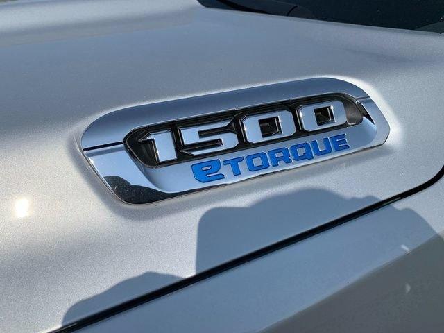New 2027 RAM 1500 4x4 Crew Cab image 11