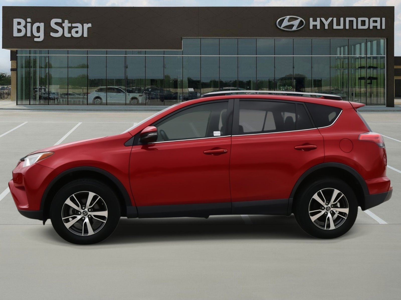 Used 2017 Toyota RAV4 XLE image 2