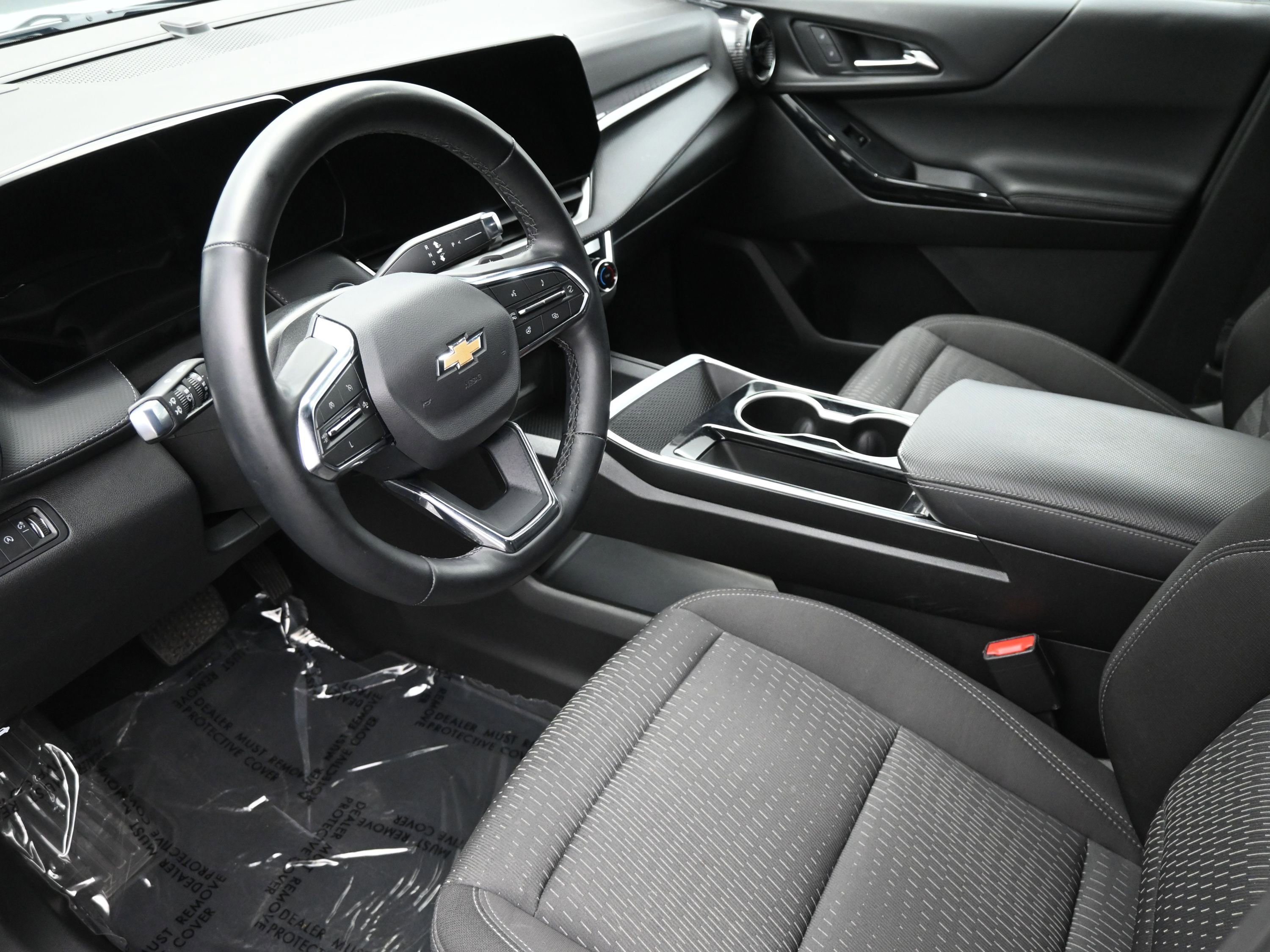 Used 2025 Chevrolet Equinox LT AWD/4WD image 12