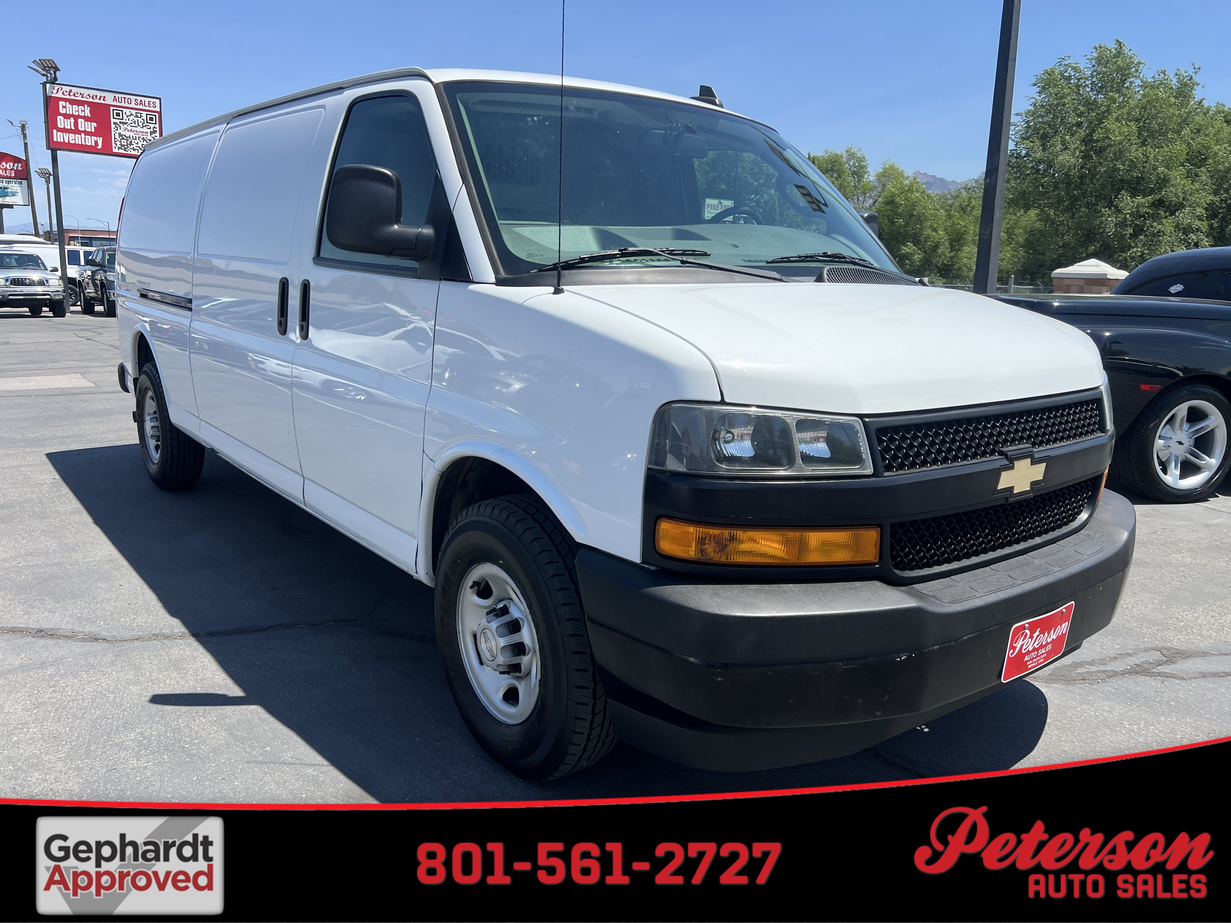 Used 2019 Chevrolet Express 2500 Extended RWD image 1