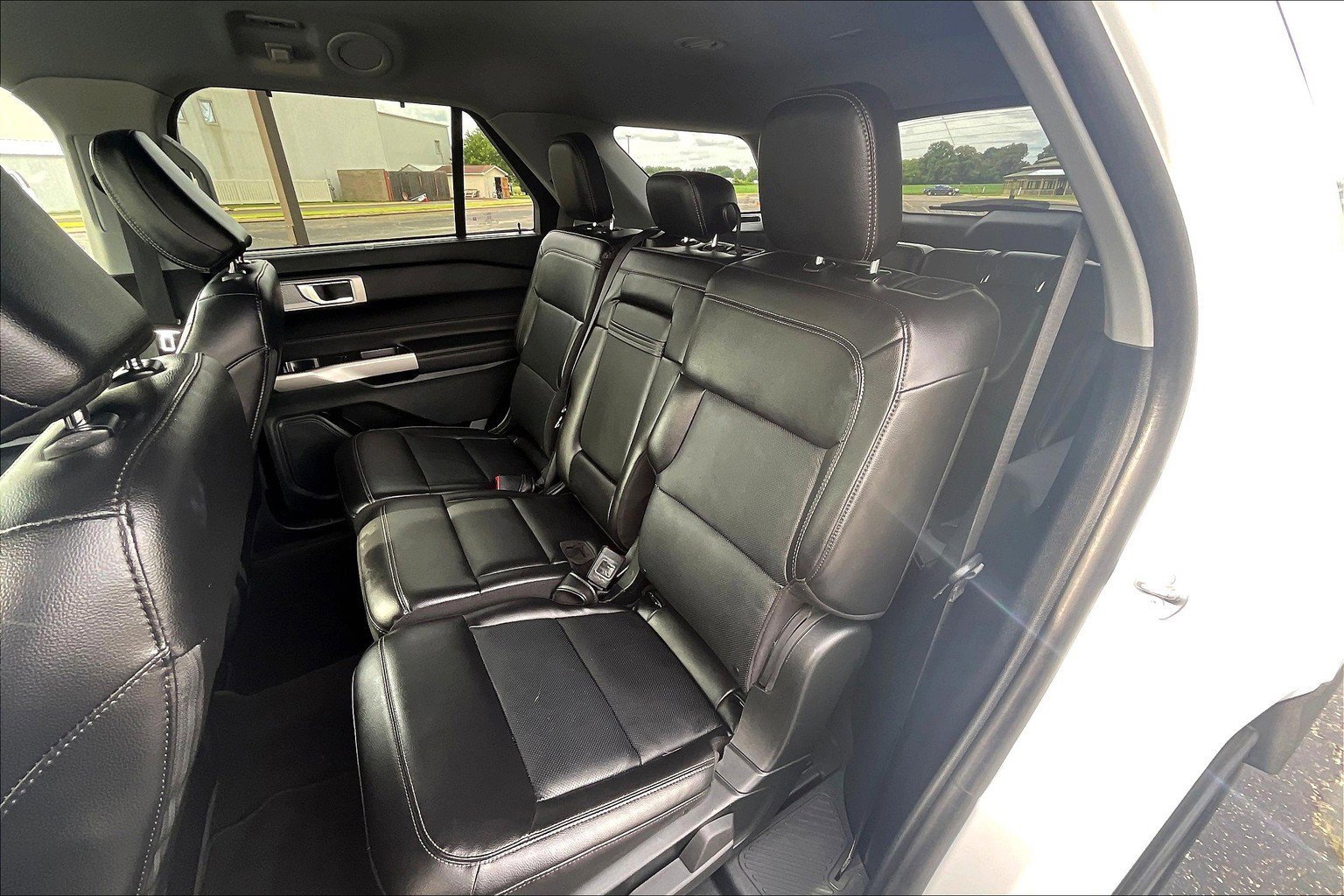 Used 2023 Ford Explorer Limited image 19