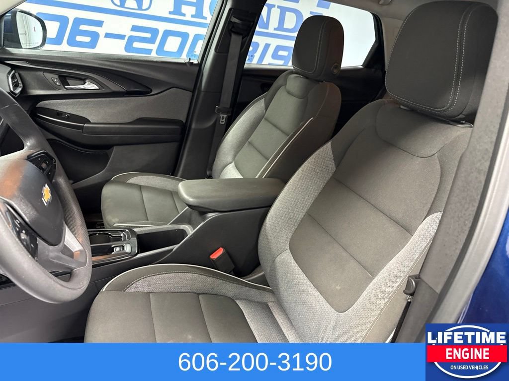 Used 2023 Chevrolet TrailBlazer LT FWD image 25