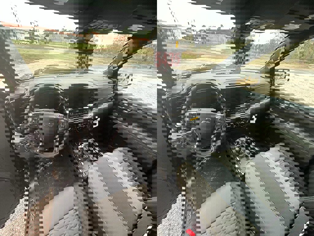 New 2026 Chevrolet Silverado 1500 ZR2 image 24