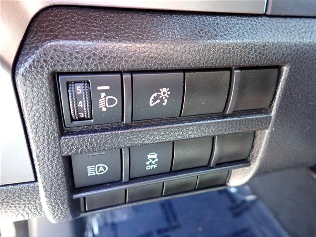 Certified 2025 Toyota Tacoma SR5 AWD/4WD image 14