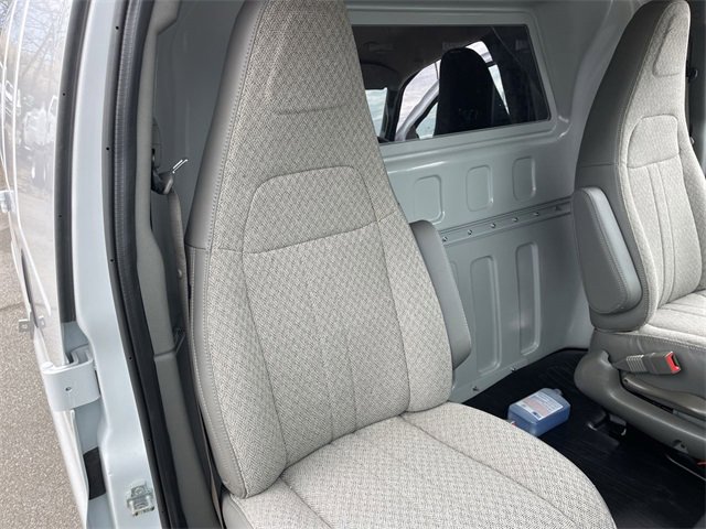 New 2024 GMC Savana 2500 w/ Driver Convenience Package image 17