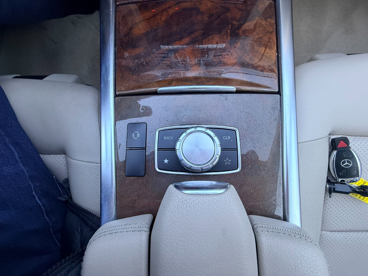 Used 2014 Mercedes-Benz E 350 4MATIC Sedan w/ Premium 1 Package image 26