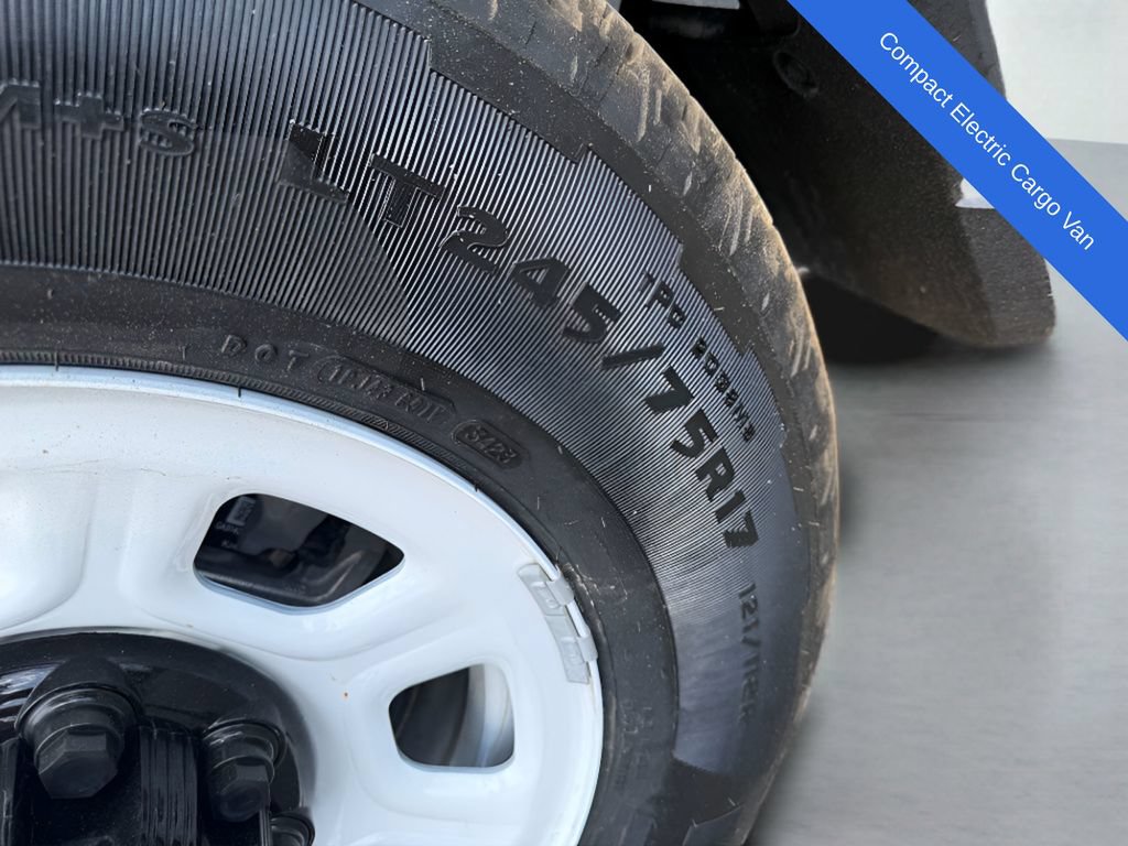 Used 2024 Chevrolet Brightdrop 400 w/ Commercial Equipment Package AWD/4WD image 47