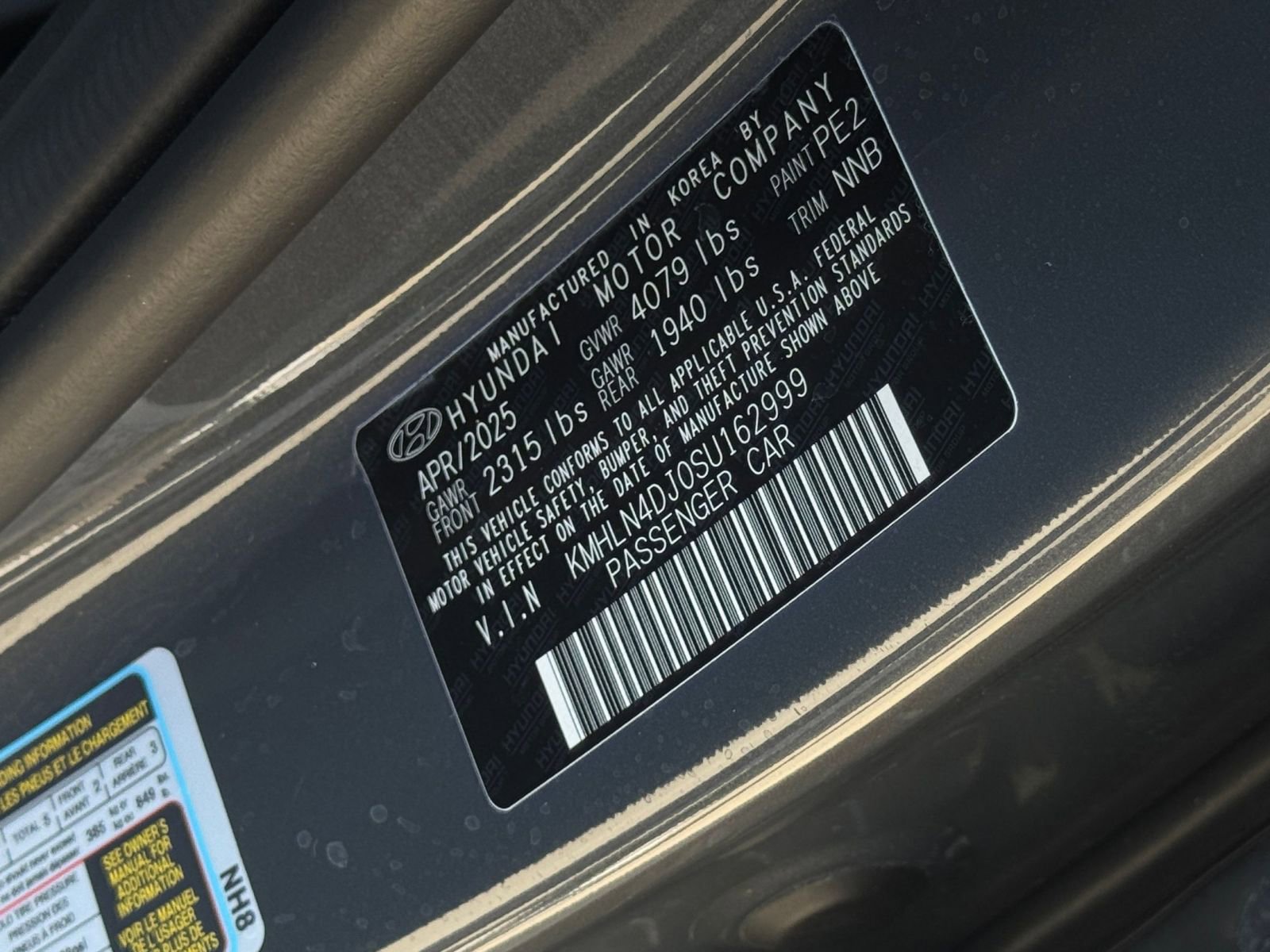 Used 2025 Hyundai Elantra Limited FWD image 32