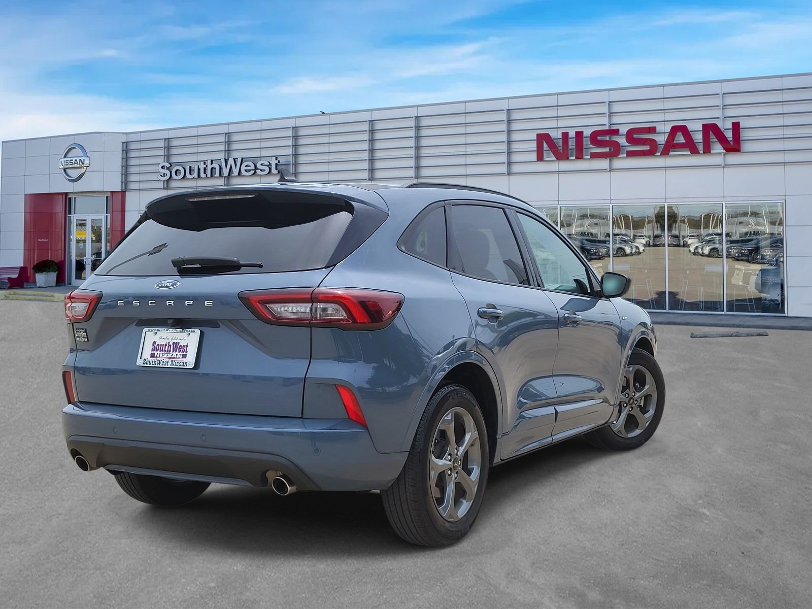 Used 2023 Ford Escape ST-Line w/ Tech Pack #1 FWD image 6