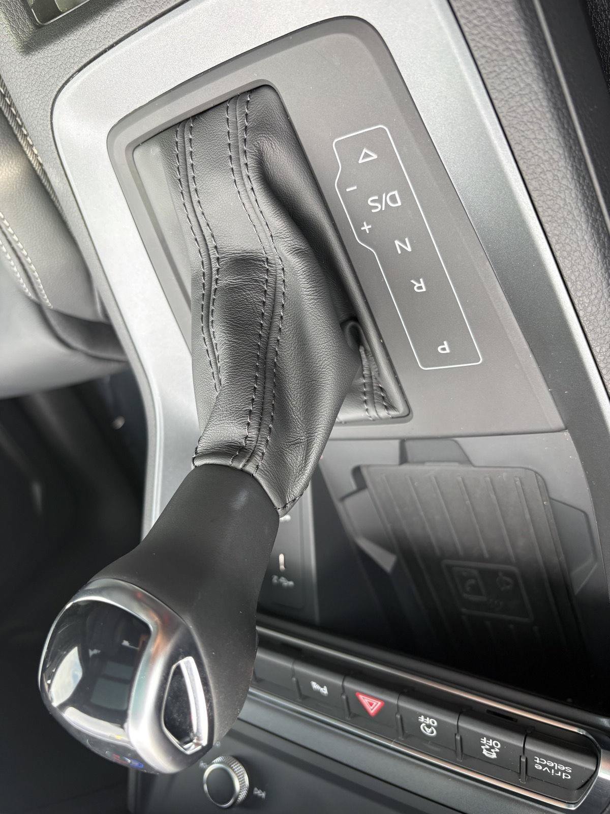 Certified 2025 Audi Q3 2.0T Premium AWD/4WD image 17