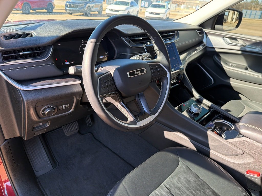 Used 2021 Jeep Grand Cherokee L Laredo w/ Luxury Tech Group I image 14