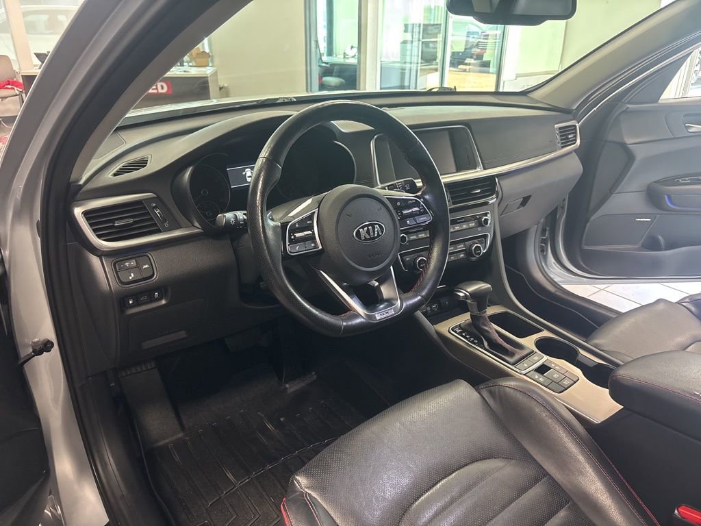 Used 2020 Kia Optima SX image 11
