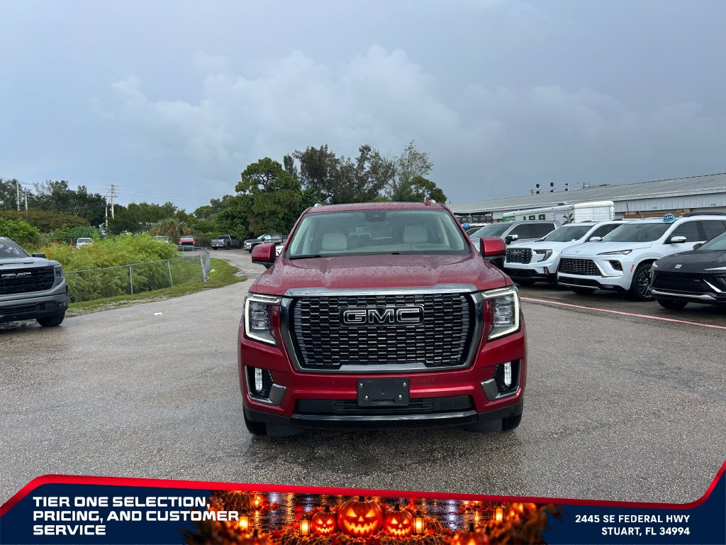Used 2024 GMC Yukon XL Denali w/ Denali Reserve Package AWD/4WD image 3