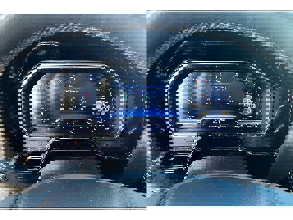 Used 2024 Chevrolet Silverado 3500 High Country w/ High Country Premium Package image 21