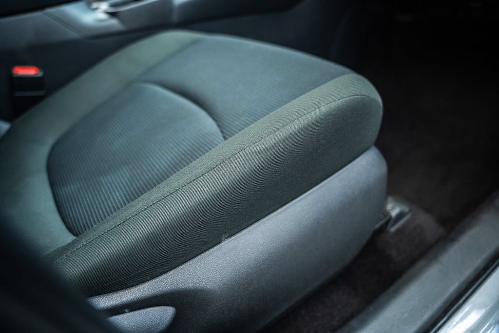 Certified 2025 Toyota RAV4 LE FWD image 33