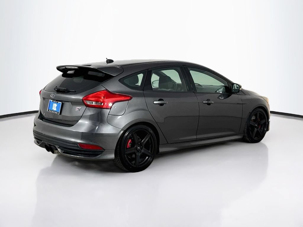 Used 2015 Ford Focus ST FWD image 7