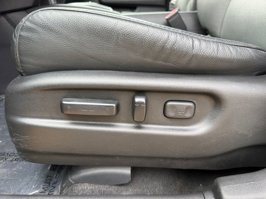 Used 2021 Honda Pilot Touring image 10