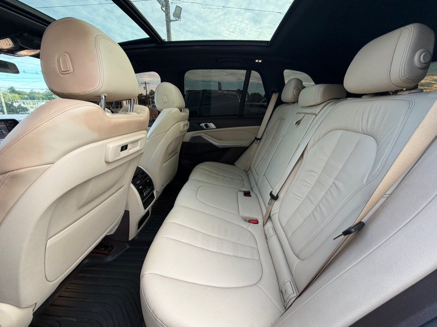 Used 2019 BMW X5 xDrive40i w/ Premium Package 2 AWD/4WD image 29
